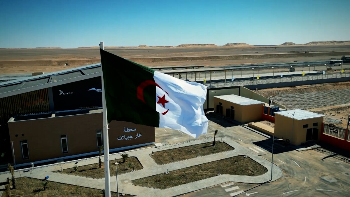 Алжир запустил новую железную дорогу через Сахару